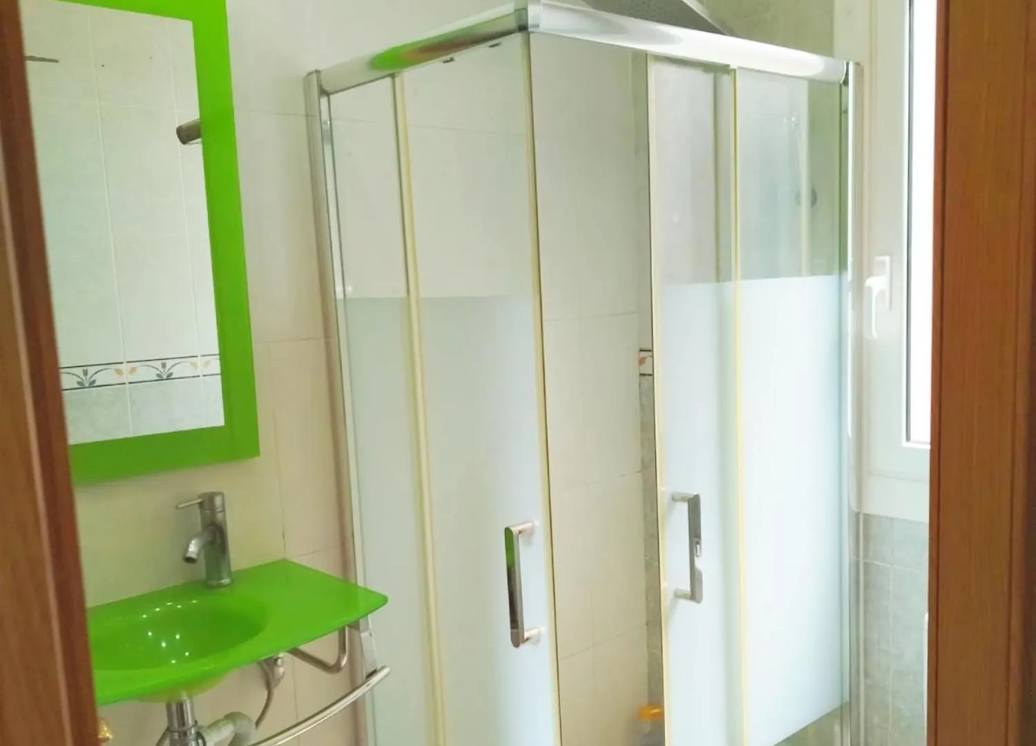 Three Bedrooms Bright Apartment Center 바르셀로나