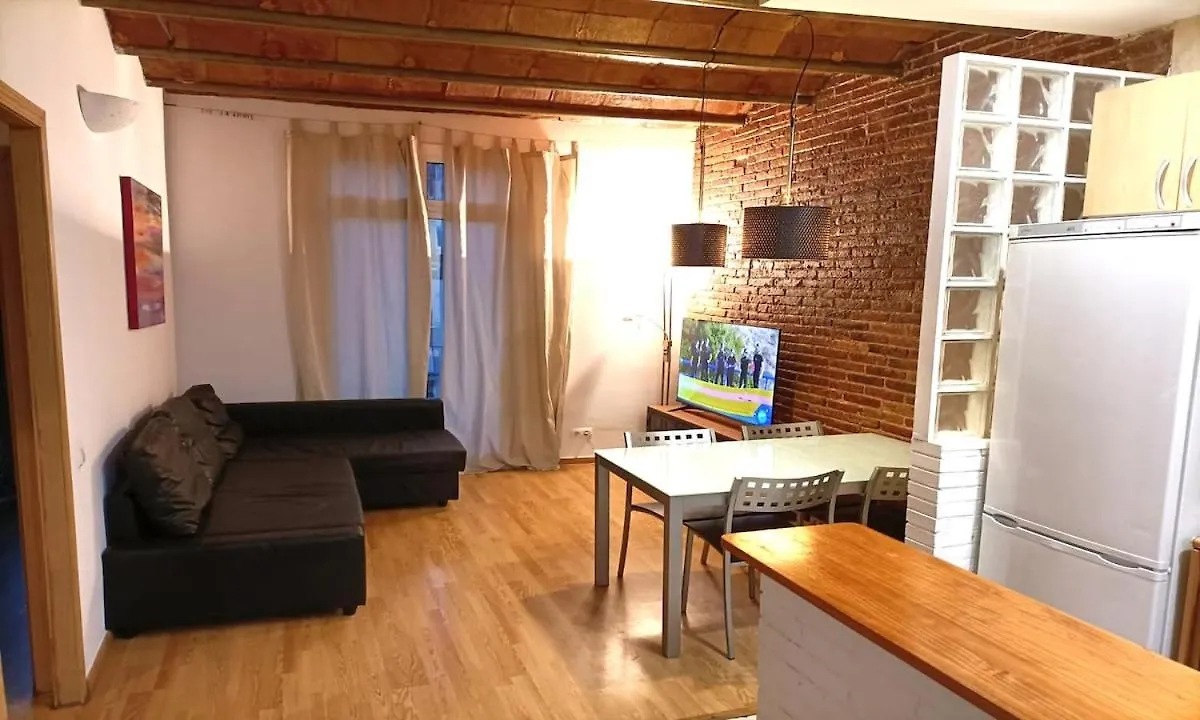 Three Bedrooms Bright Apartment Center 바르셀로나